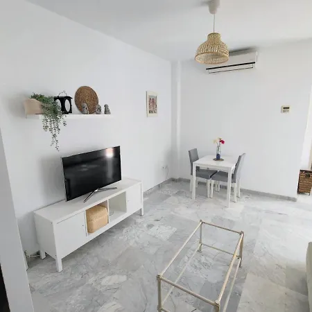 Apartamento Para Dos En San Bernardo Seville Exterior photo