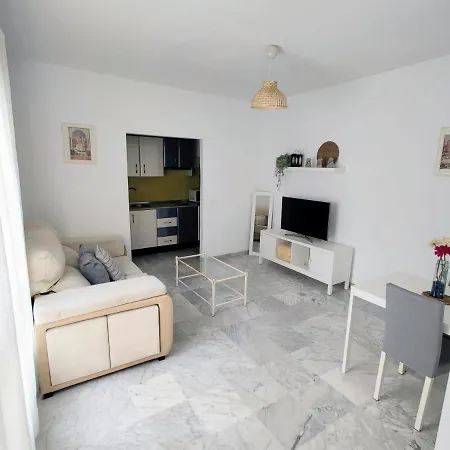 Apartamento Para Dos En San Bernardo Seville Exterior photo